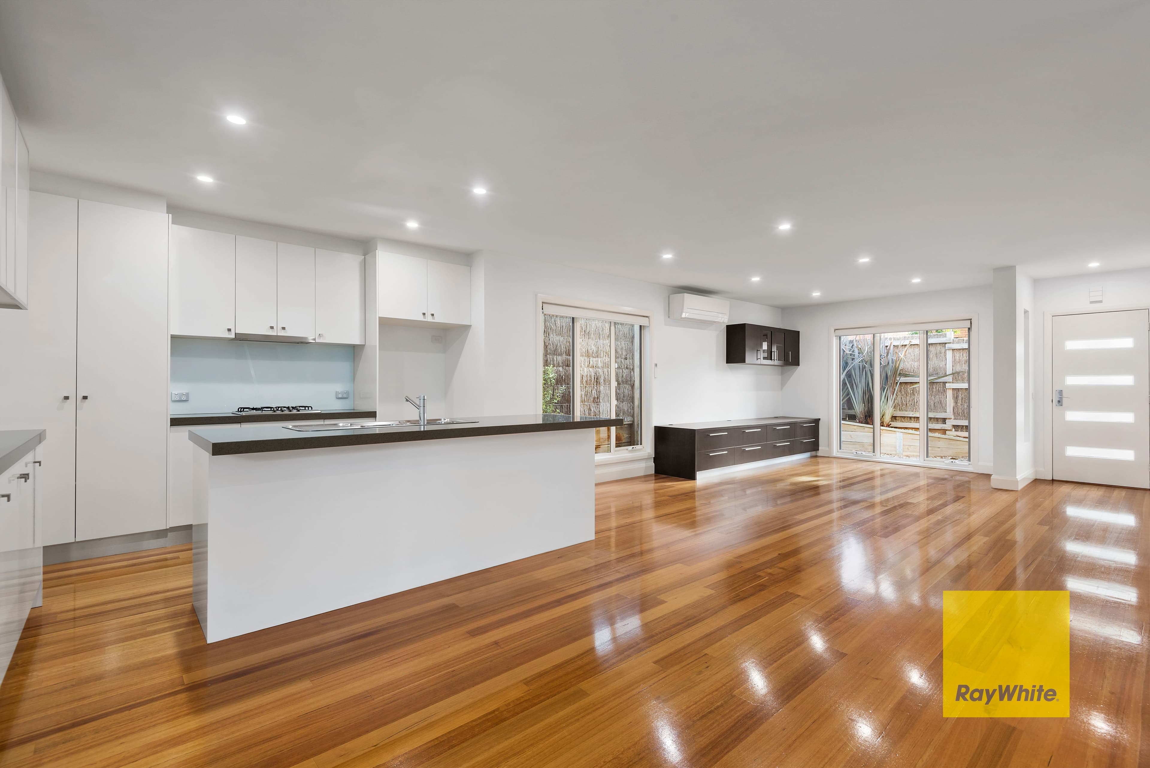 32 Murray Street, Highton VIC 3216, Highton - Thumbnail 2