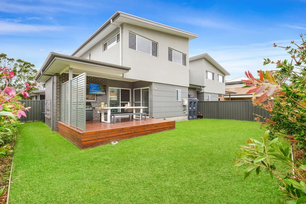 3/12 Clifford Street, Fairy Meadow - Image 1