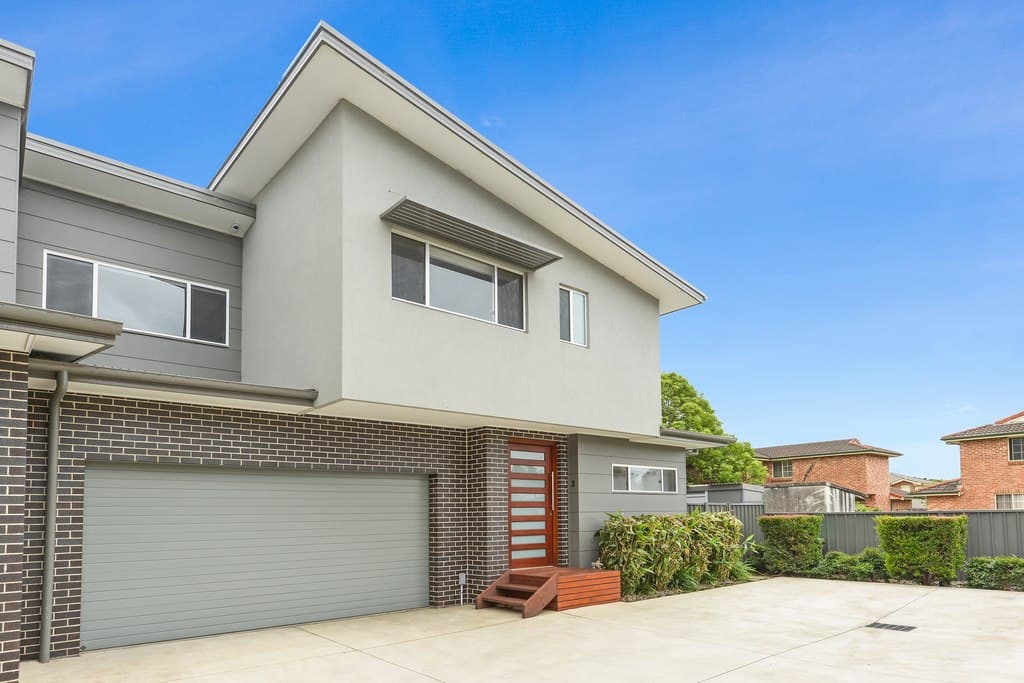 3/12 Clifford Street, Fairy Meadow - Thumbnail 2