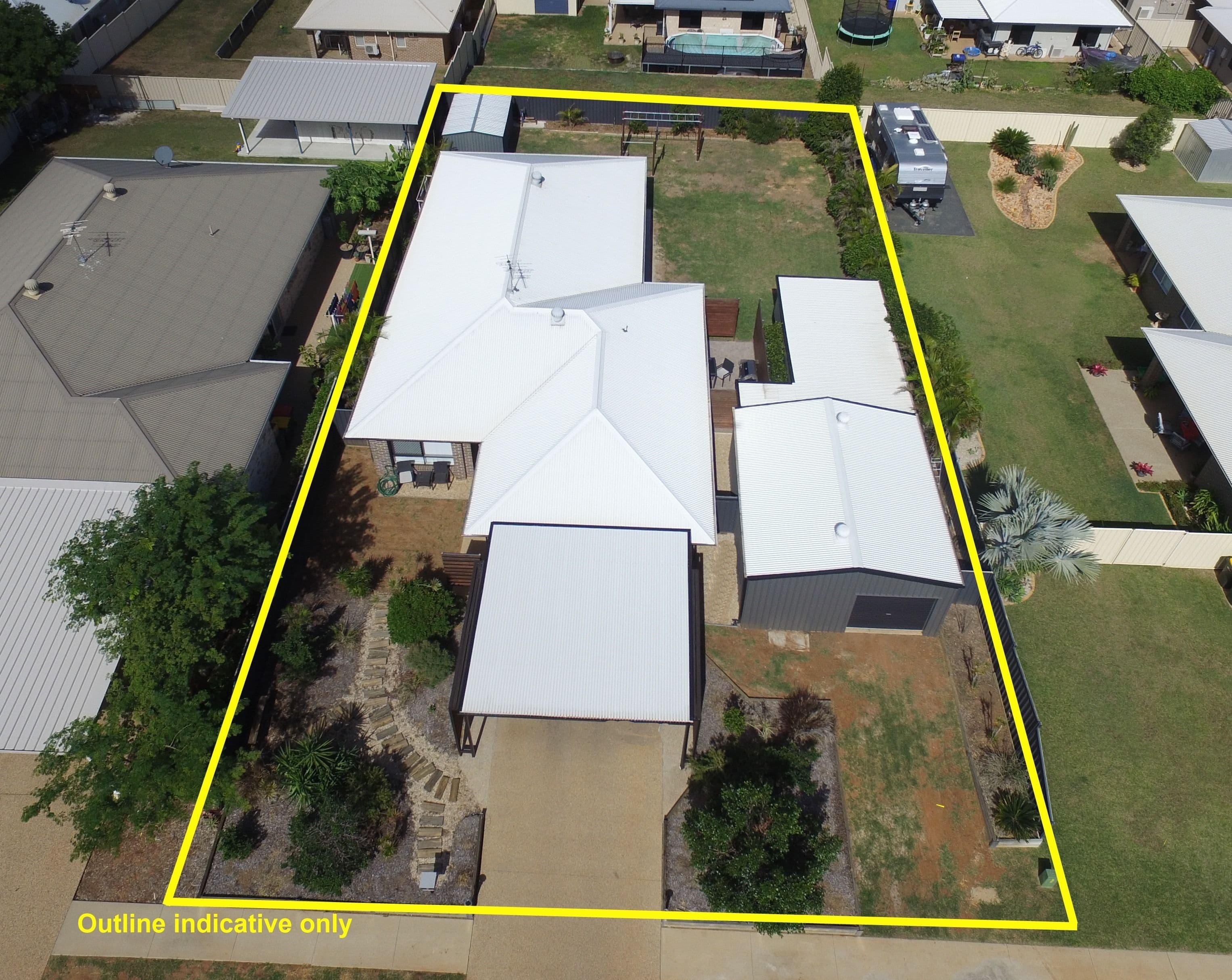 5 Hillcrest Street, Emerald QLD 4720, Emerald - Thumbnail 2
