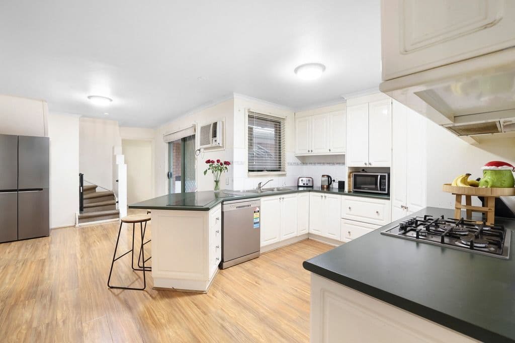 27 Strathmore Crescent, Hoppers Crossing VIC 3029, Hoppers Crossing - Thumbnail 8