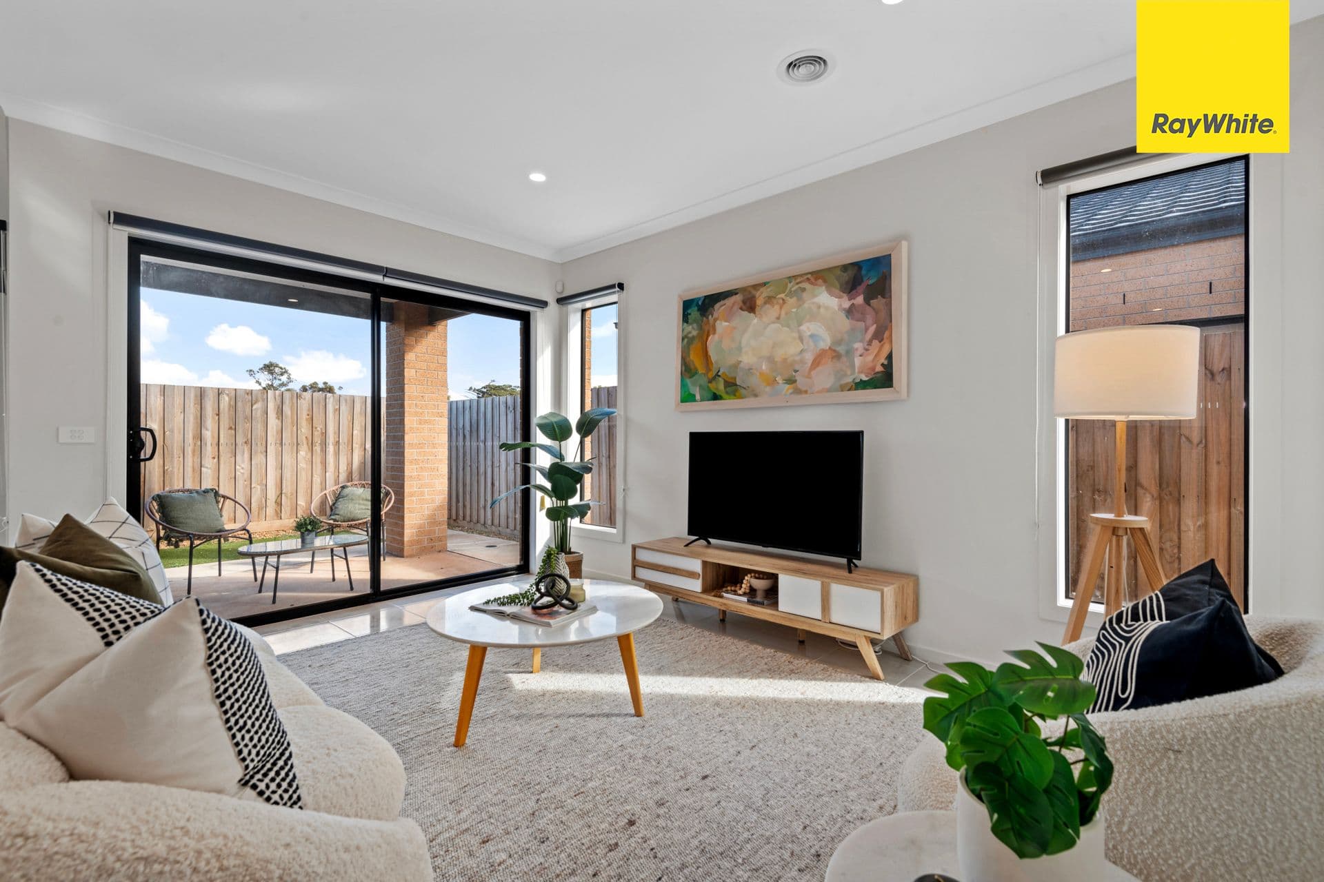 8 Dhalla Street, THORNHILL PARK VIC 3335, Thornhill Park - Thumbnail 5