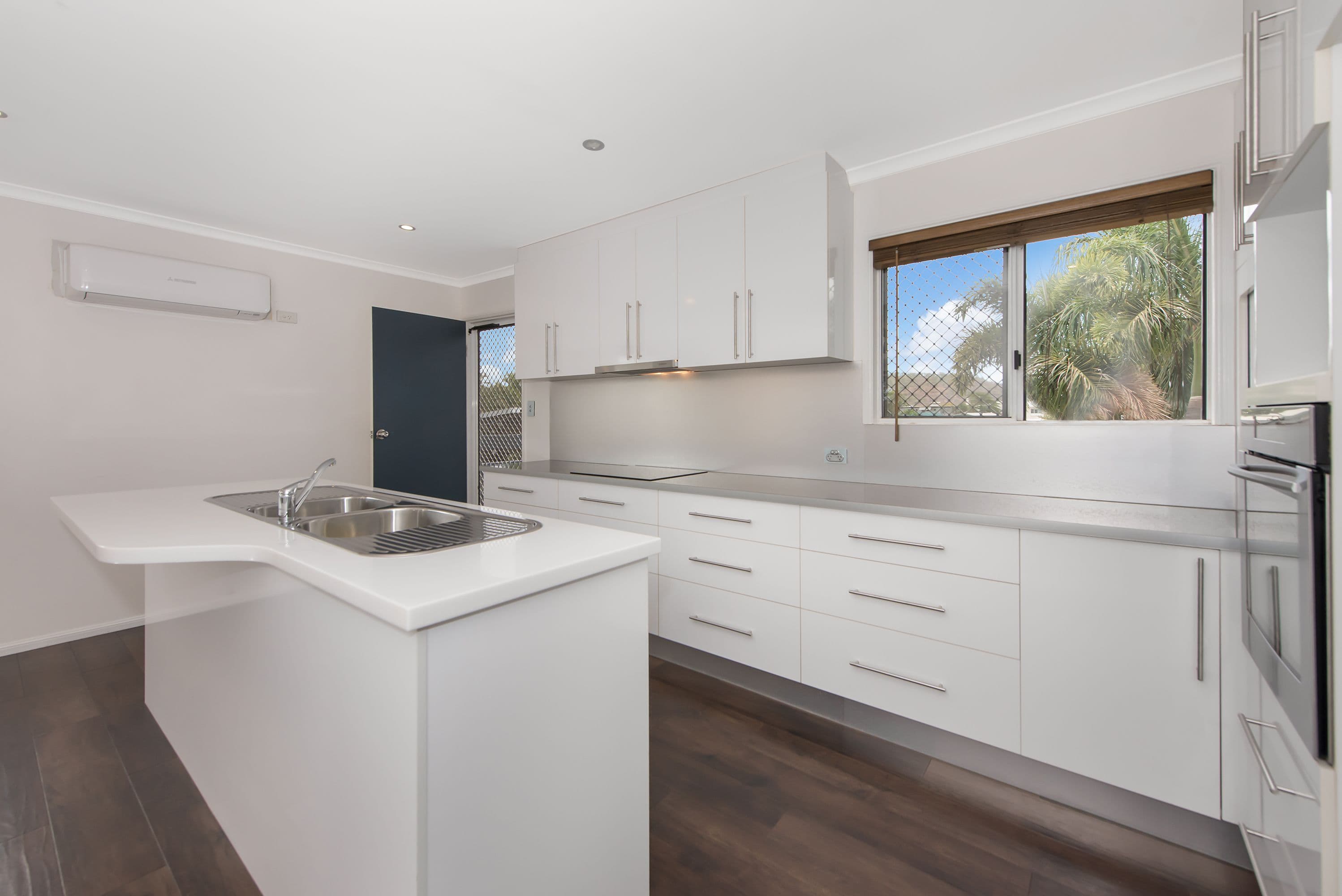 14 Boyne Street, Stuart QLD 4811, Stuart - Thumbnail 3
