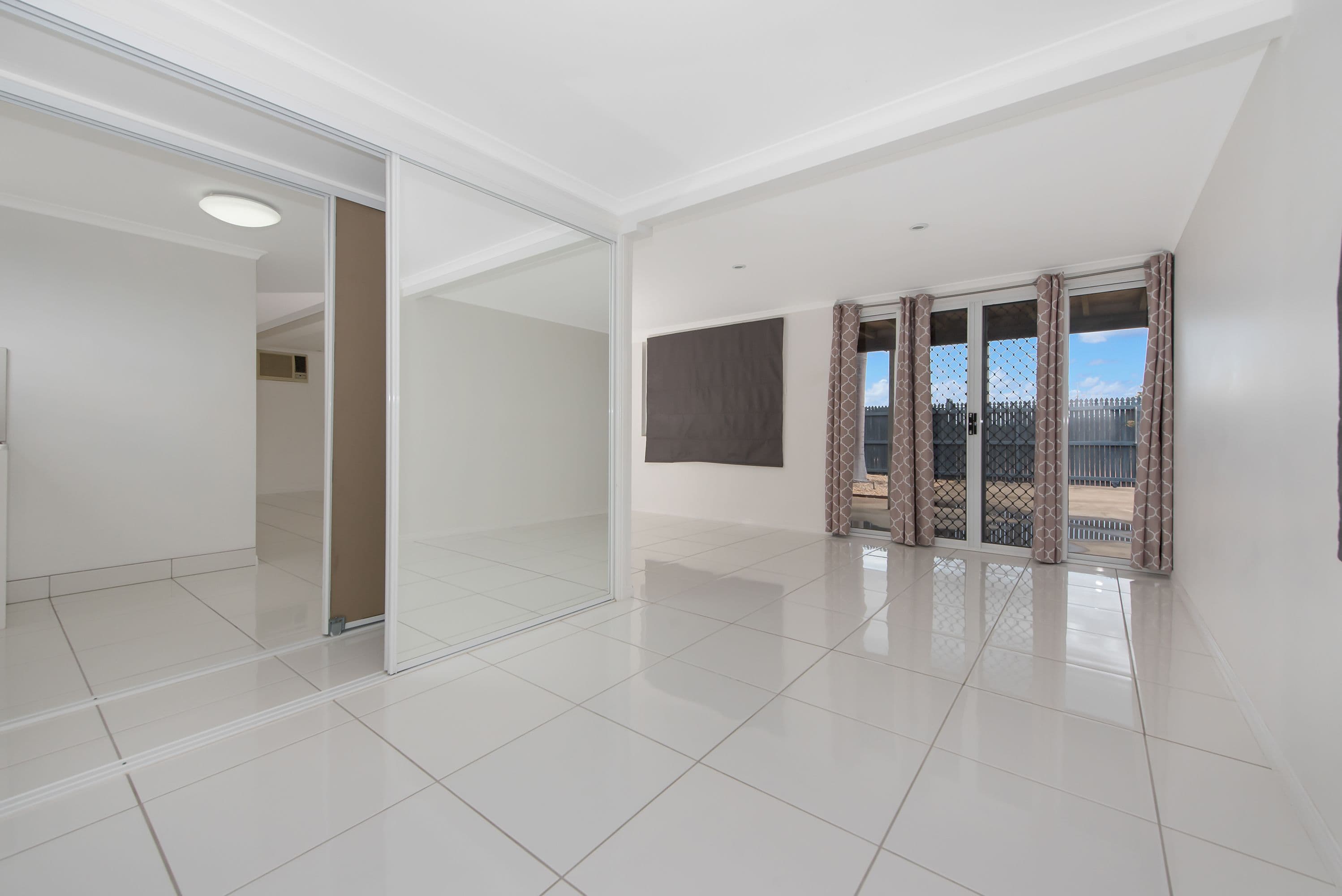 14 Boyne Street, Stuart QLD 4811, Stuart - Thumbnail 6