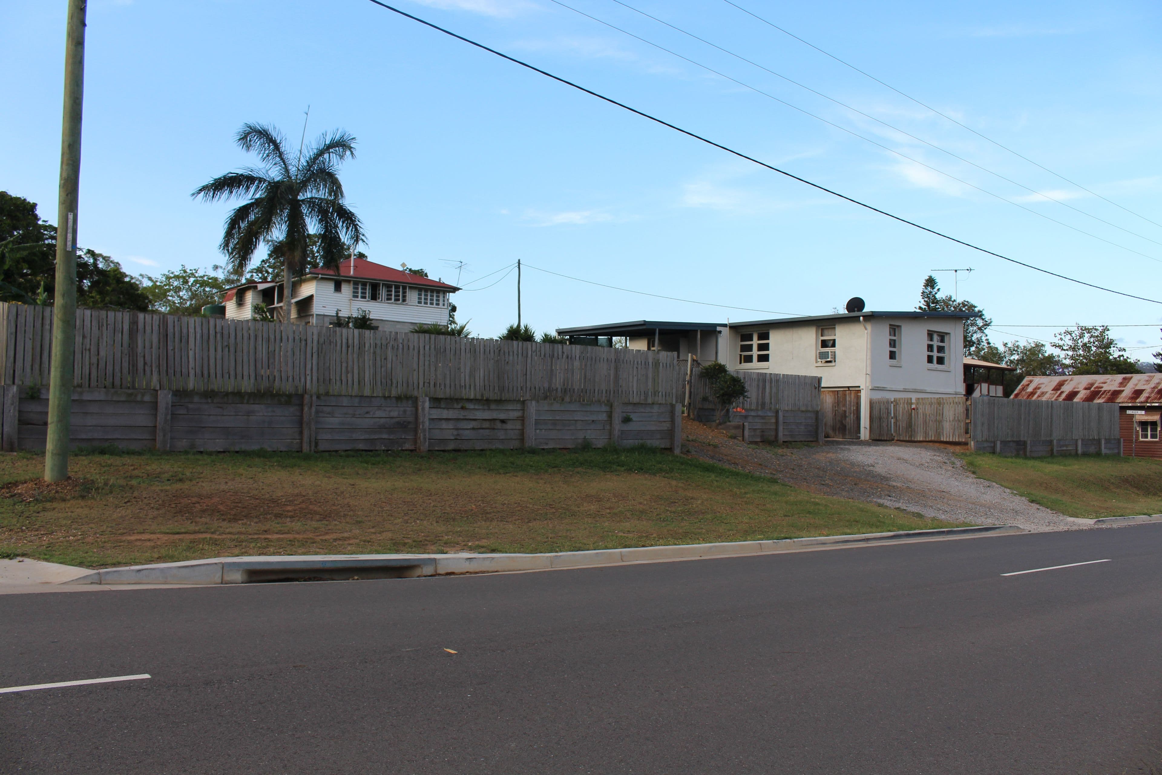 1 Bismark Street, Mount Larcom QLD 4695, Mount Larcom - Thumbnail 3