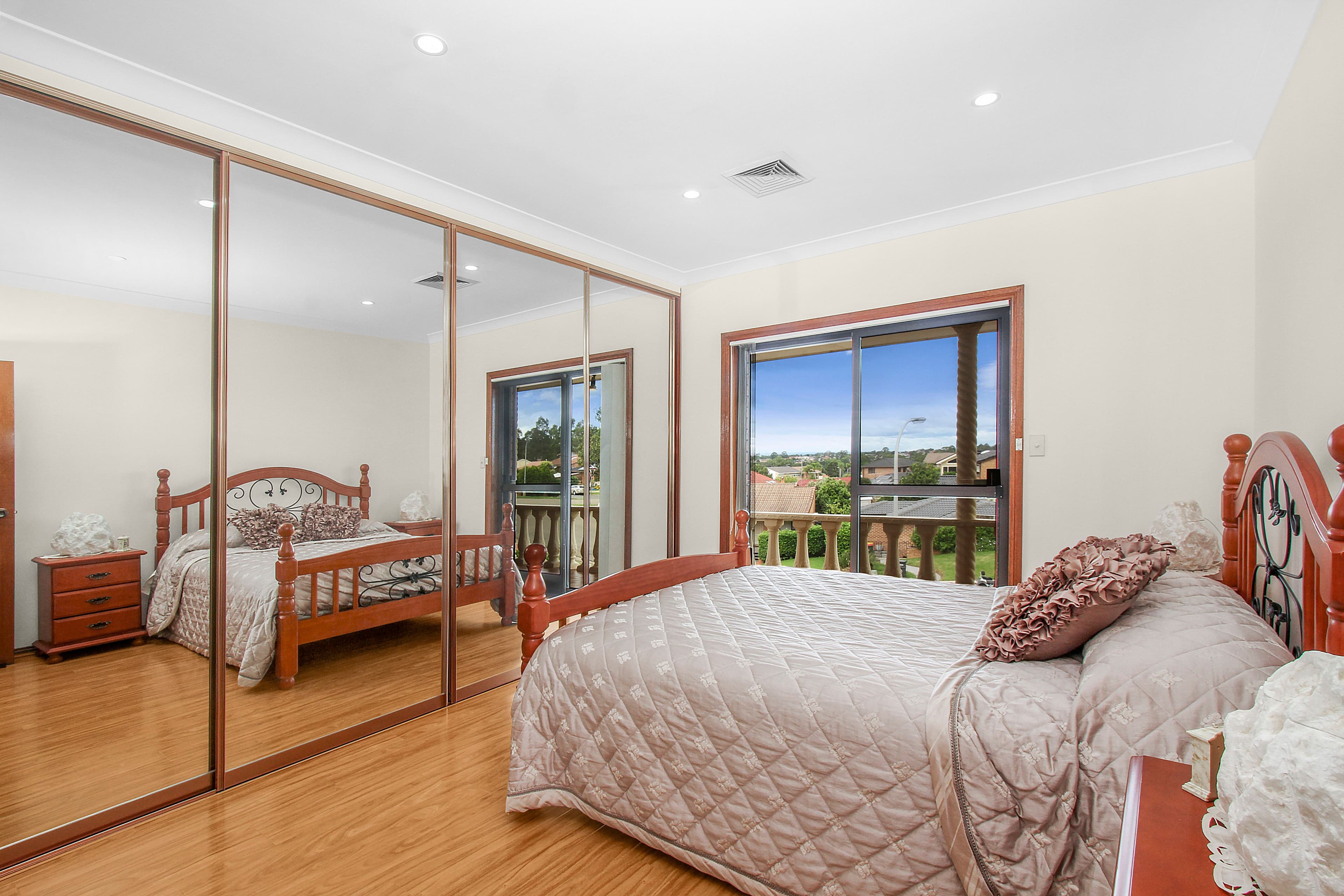 2 Franklin Place, Bossley Park NSW 2176, Bossley Park - Thumbnail 4