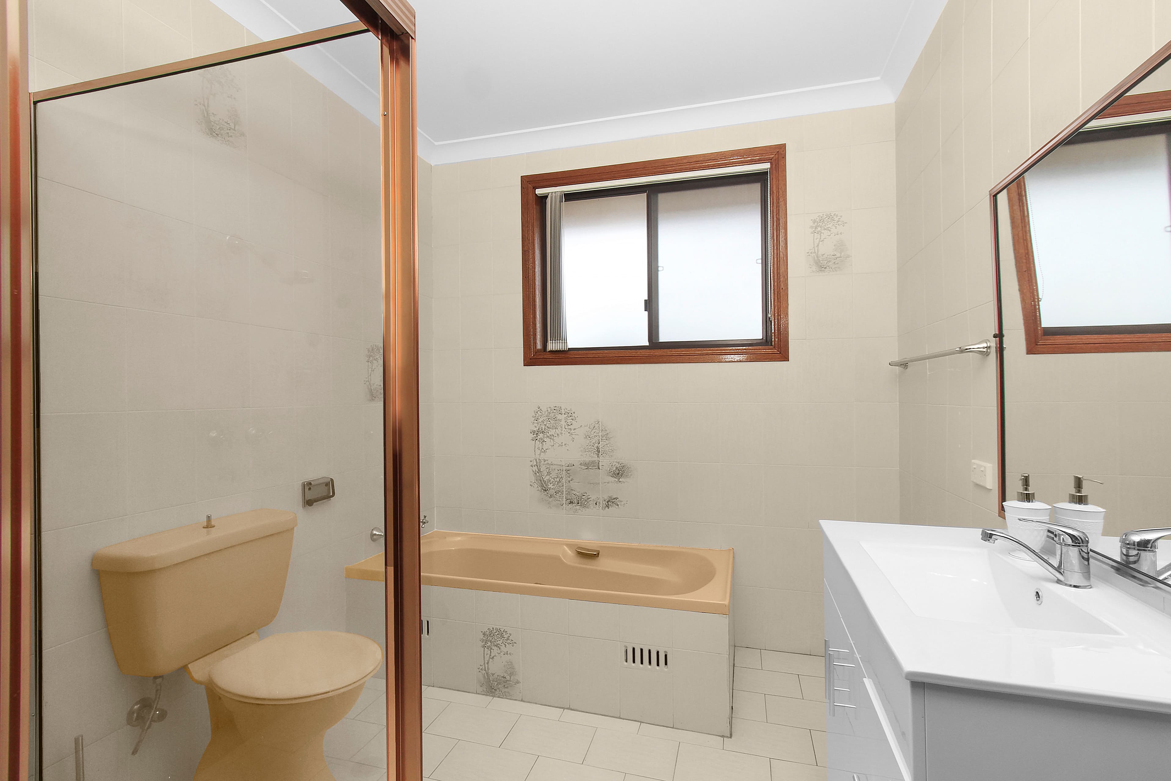 2 Franklin Place, Bossley Park NSW 2176, Bossley Park - Thumbnail 5