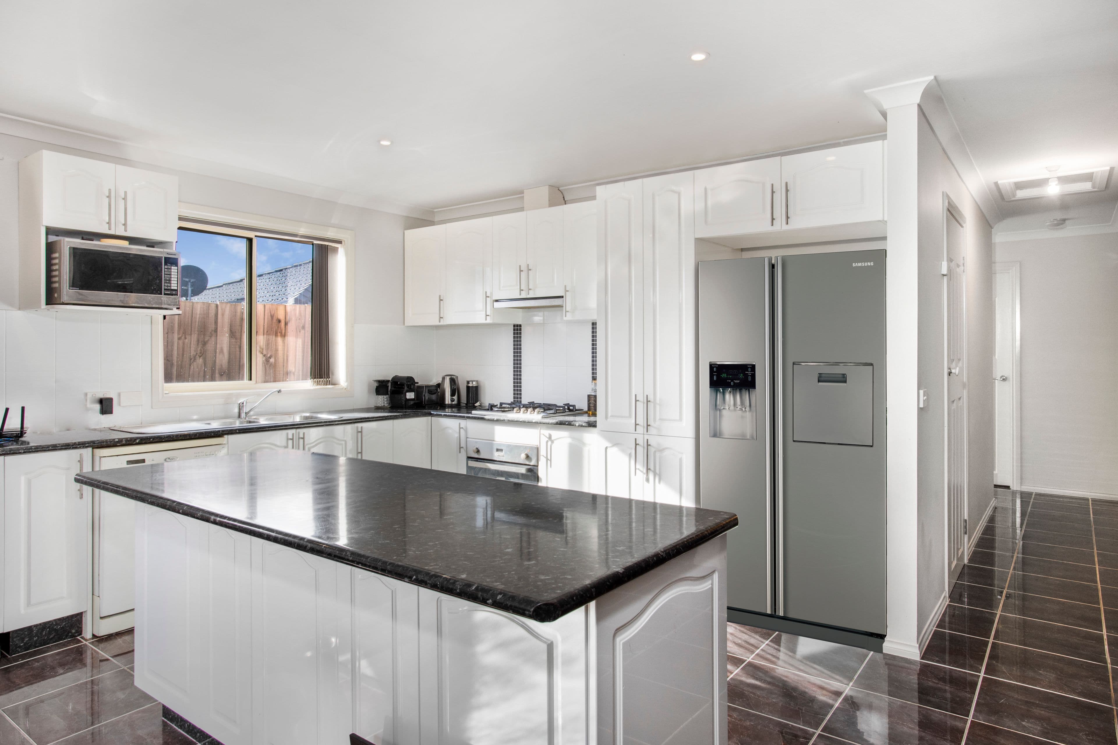 2 Doonie Way, Pakenham VIC 3810, Pakenham - Thumbnail 2