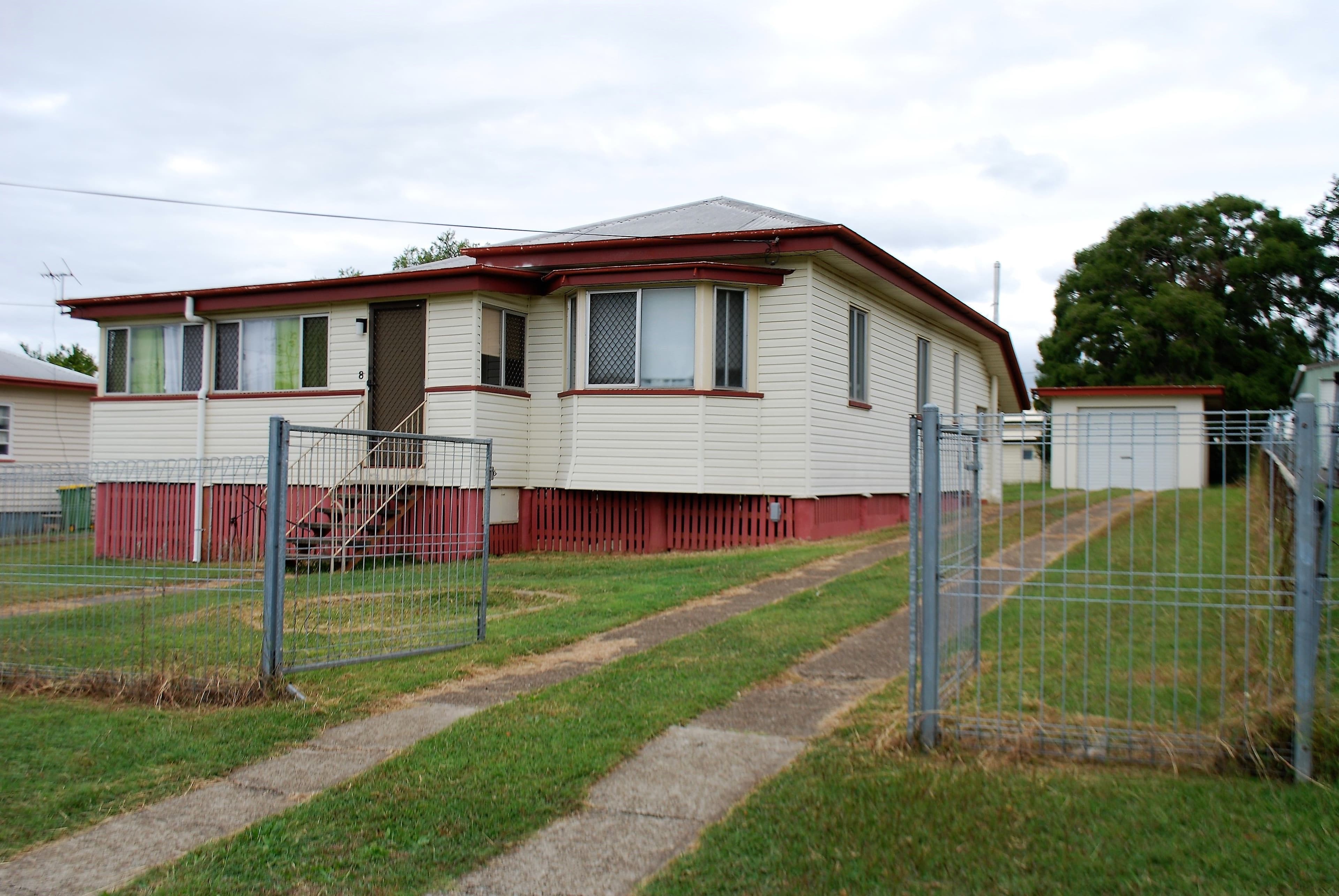 8 Greenham Street, Raceview QLD 4305, Raceview - Image 1