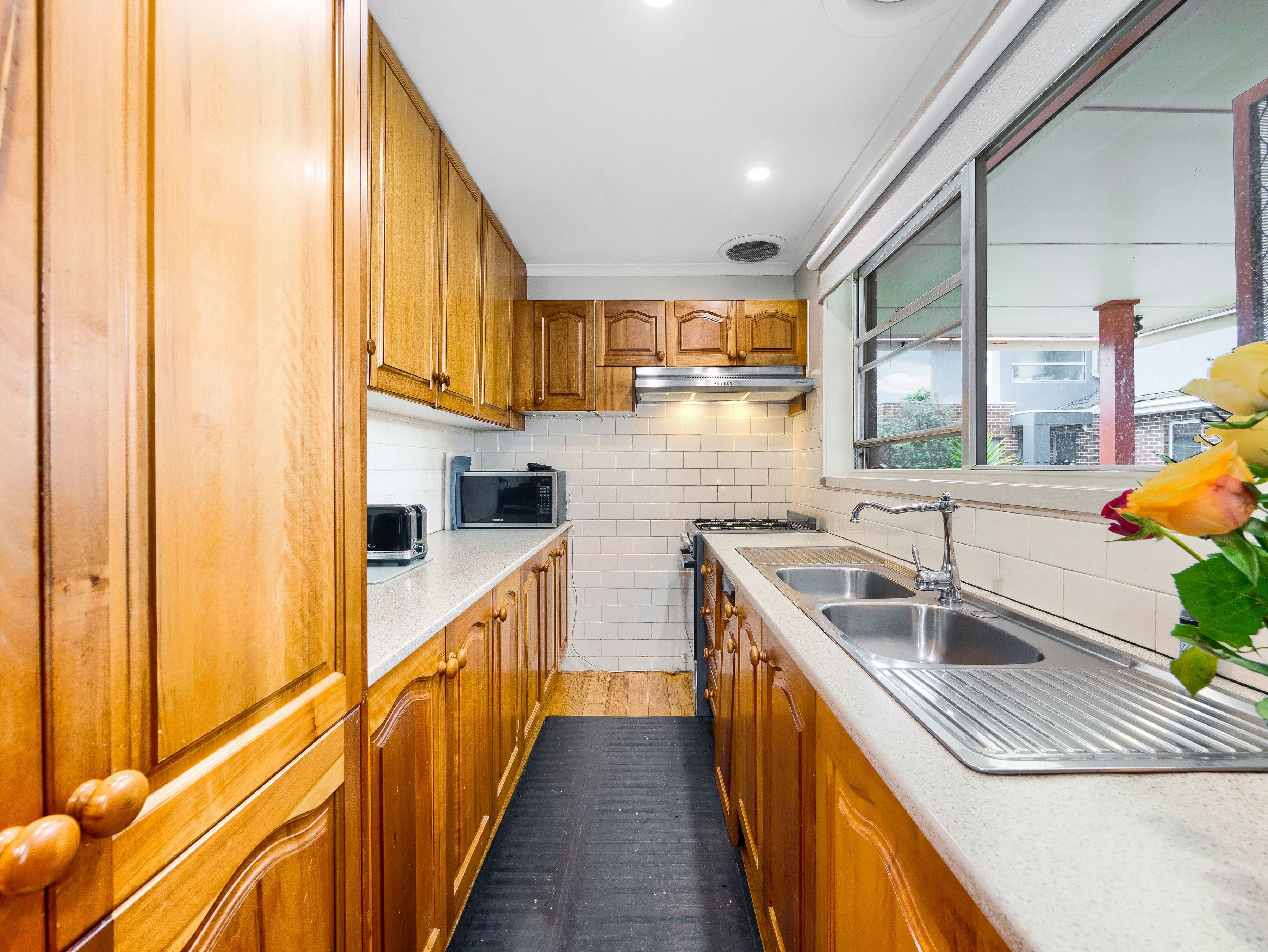 9 Sweeney Drive, Narre Warren VIC 3805, Narre Warren - Thumbnail 2
