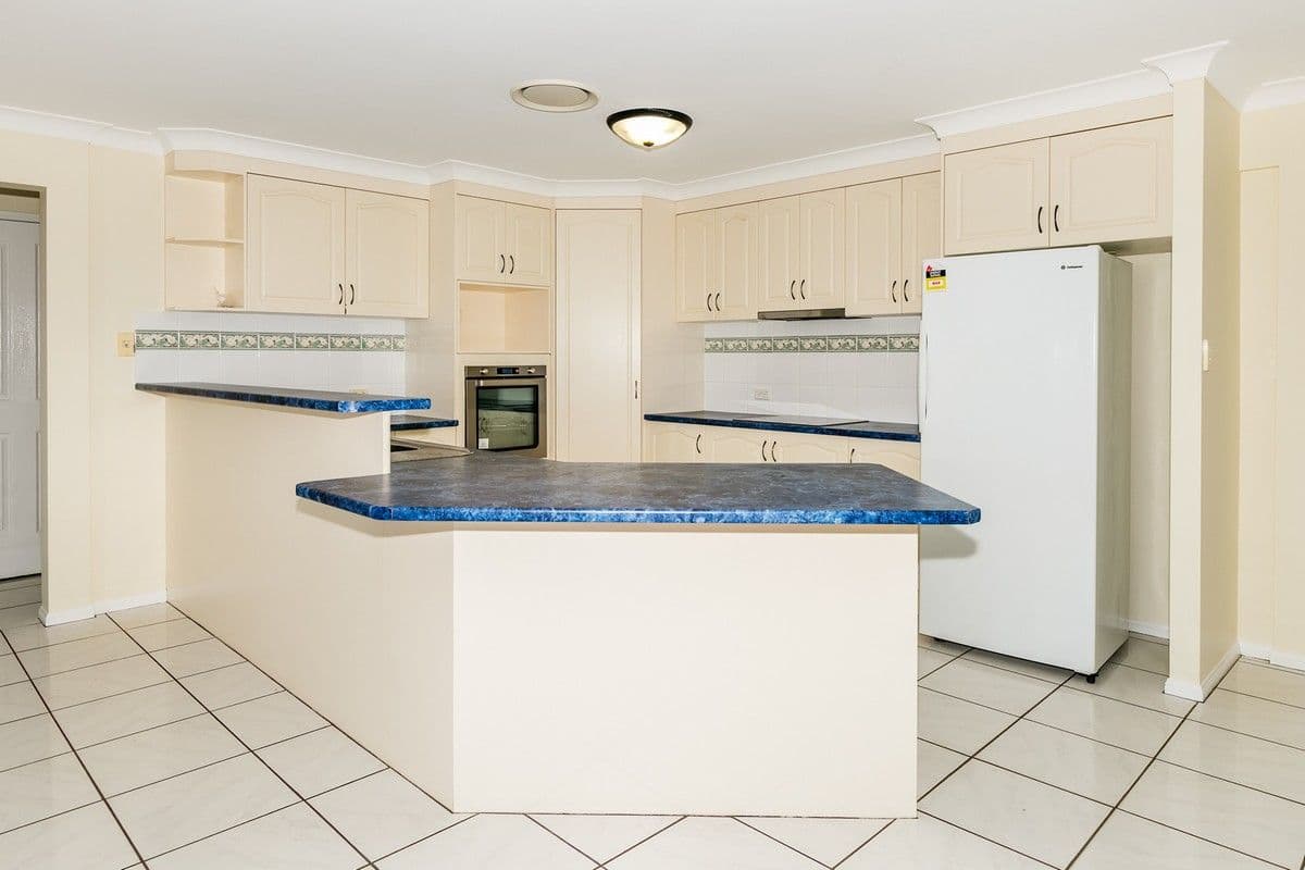 6 Hillview Street, Springfield QLD 4300, Springfield - Thumbnail 3