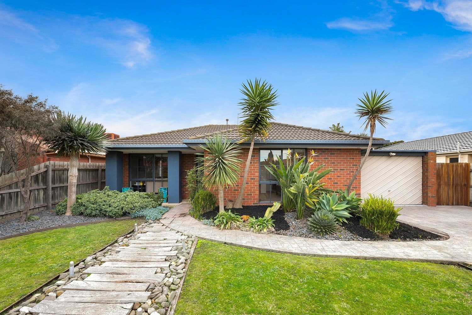 13 Bianca Drive, Aspendale Gardens VIC 3195, Aspendale Gardens - Thumbnail 2