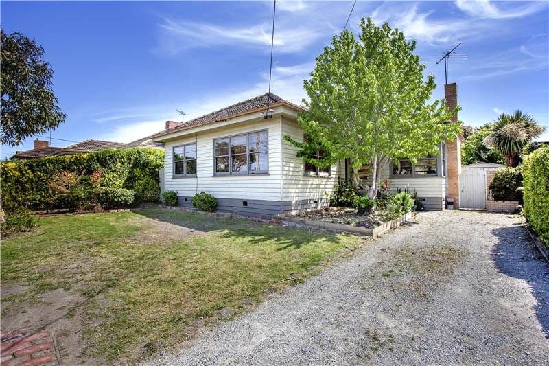 90 Vines Road, HAMLYN HEIGHTS VIC 3215, Hamlyn Heights - Thumbnail 2