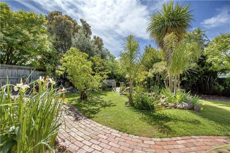 90 Vines Road, HAMLYN HEIGHTS VIC 3215, Hamlyn Heights - Thumbnail 5