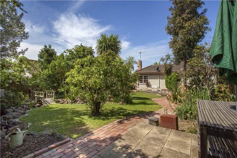 90 Vines Road, HAMLYN HEIGHTS VIC 3215, Hamlyn Heights - Thumbnail 6