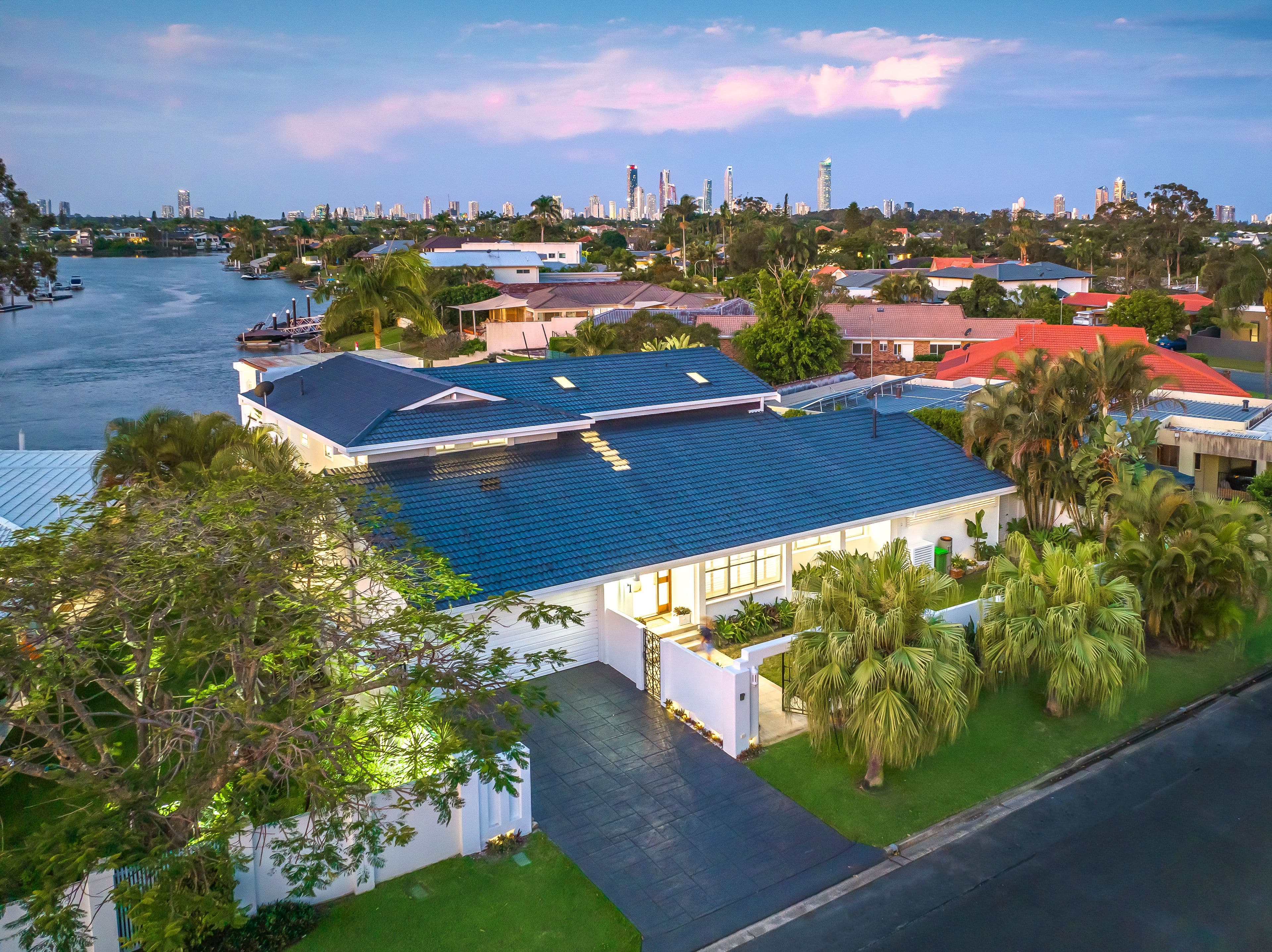 8 River Crescent, Broadbeach Waters QLD 4218, Broadbeach Waters - Thumbnail 5
