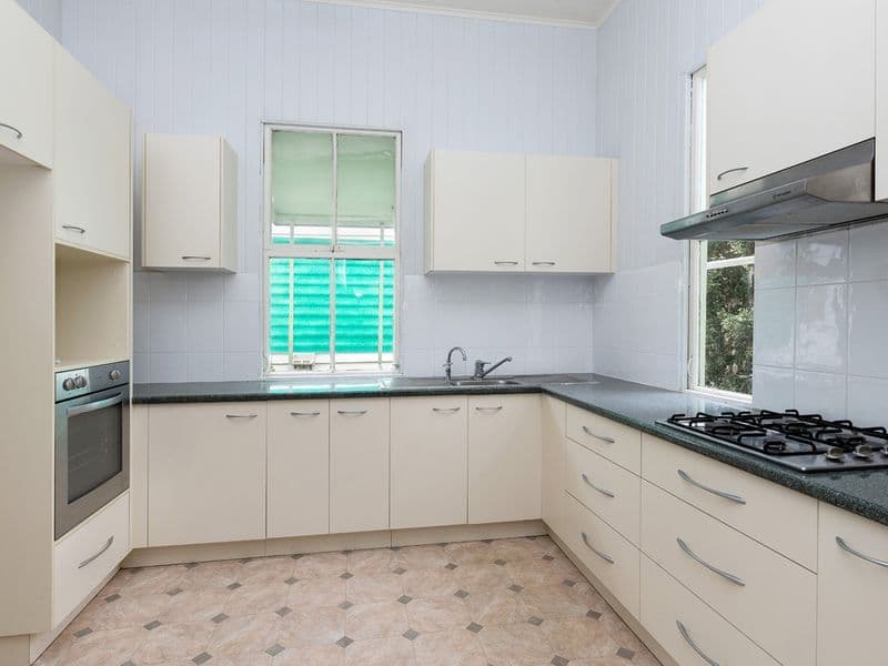 16 Macaulay Street, Coorparoo QLD 4151, Coorparoo - Thumbnail 8