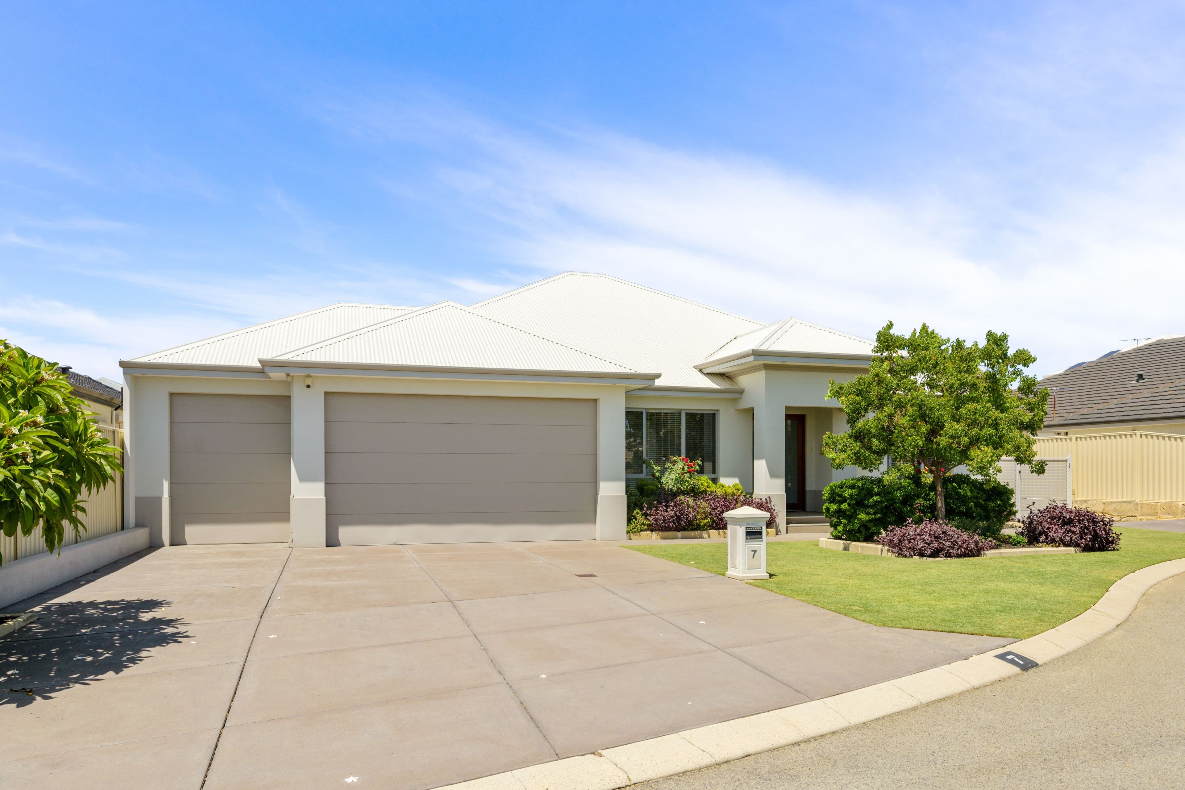 7 Risana Close, Madeley WA 6065, Madeley - Thumbnail 2