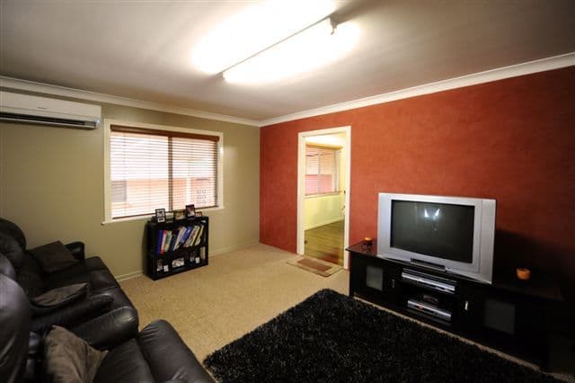 7 Berghofer Street, WILSONTON QLD 4350, Wilsonton - Thumbnail 2