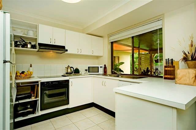 8 Kingaroy Avenue, HELENSVALE QLD 4212, Helensvale - Thumbnail 8