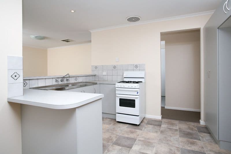 475 Whites Road, PARAFIELD GARDENS SA 5107, Parafield Gardens - Thumbnail 2