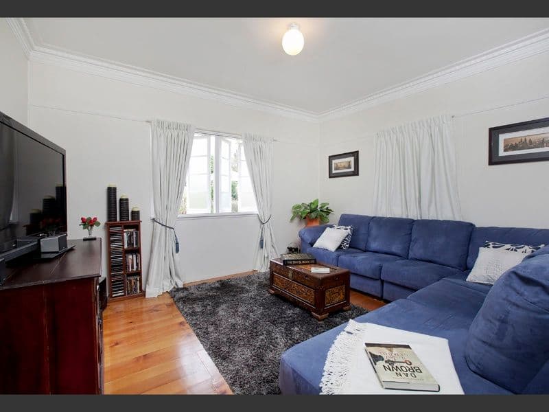 16 Warril Street, WAVELL HEIGHTS QLD 4012, Wavell Heights - Thumbnail 4
