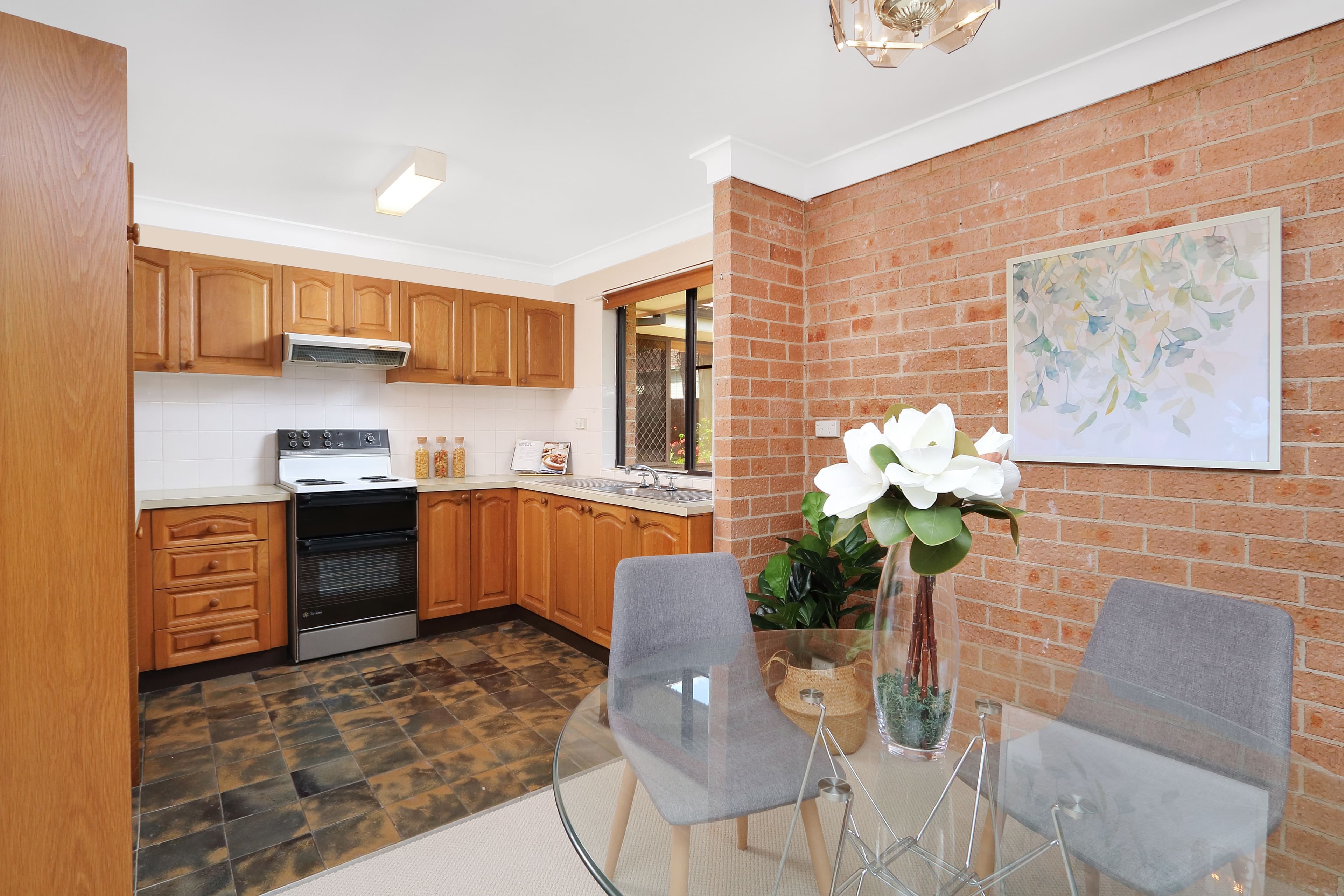 880 Forest Road, Peakhurst NSW 2210, Peakhurst - Thumbnail 2