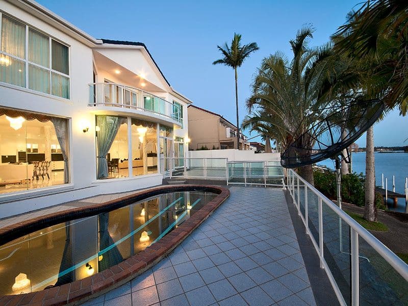 2 St Martin Place, CLEAR ISLAND WATERS QLD 4226, Clear Island Waters - Thumbnail 3