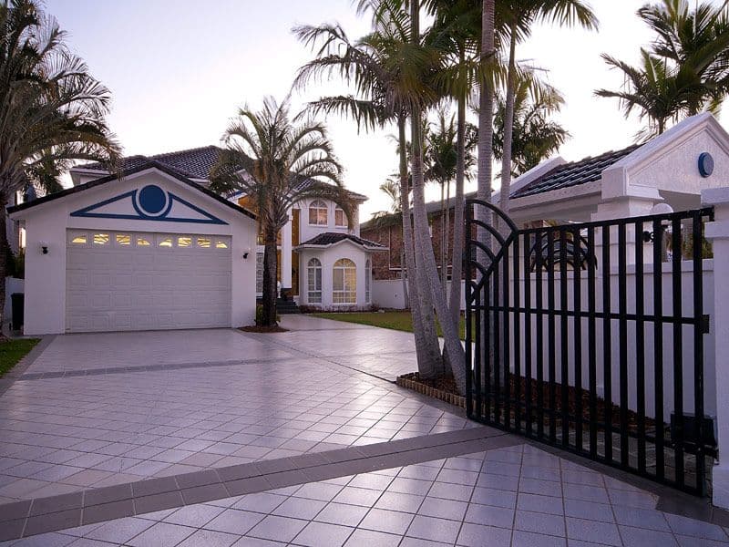 2 St Martin Place, CLEAR ISLAND WATERS QLD 4226, Clear Island Waters - Thumbnail 5