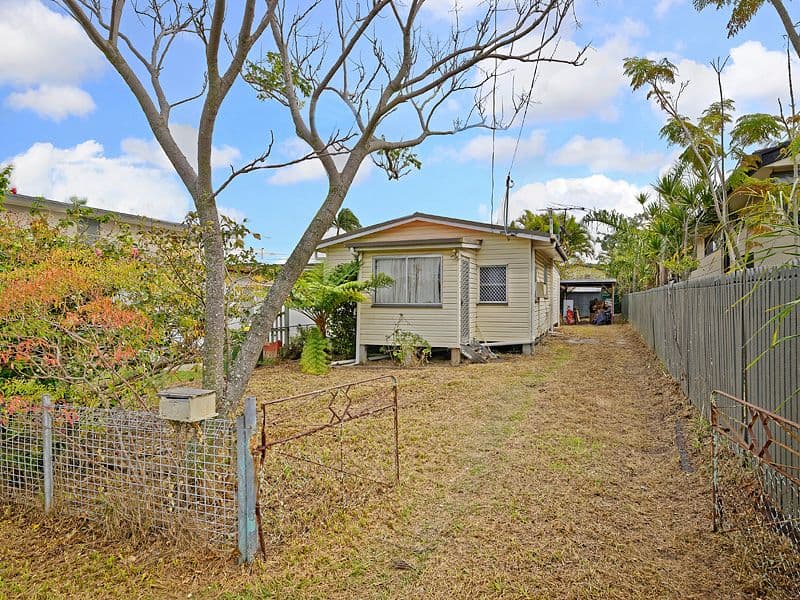 9 McAneny Street, Redcliffe QLD 4020, Redcliffe - Thumbnail 2