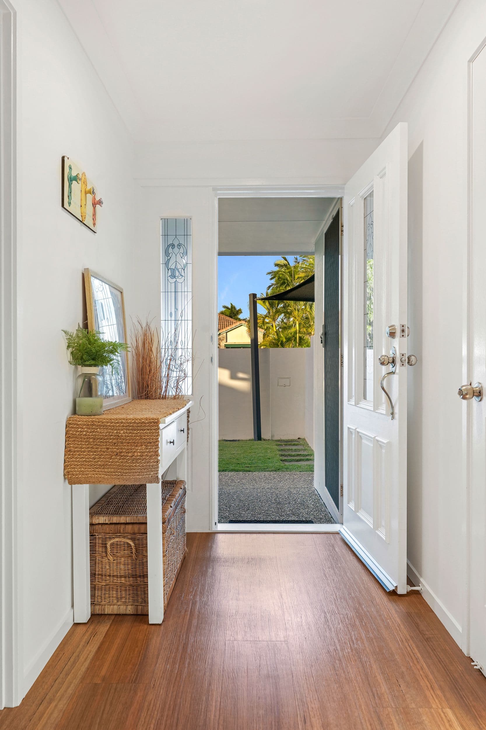 18 Nuthatch Street, Burleigh Waters QLD 4220, Burleigh Waters - Thumbnail 2