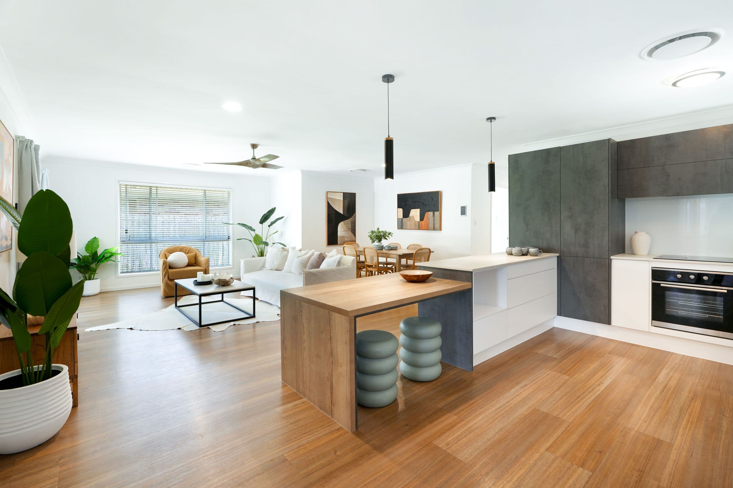 18 Nuthatch Street, Burleigh Waters QLD 4220, Burleigh Waters - Thumbnail 4