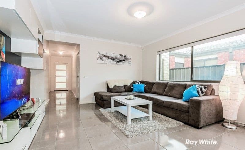 13 Rhinelander Close, Clyde North VIC 3978, Clyde North - Thumbnail 4