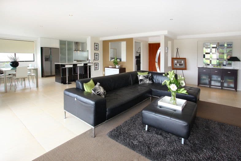 16 Sundowner Court, MERMAID WATERS QLD 4218, Mermaid Waters - Thumbnail 2