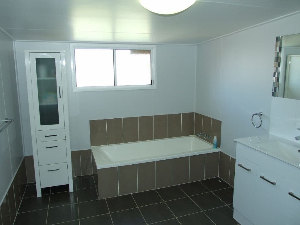 126 Crane Street, Longreach QLD 4730, Longreach - Thumbnail 6