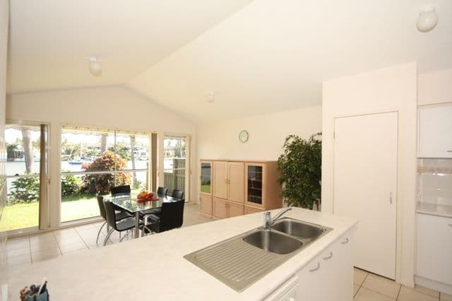 24 Quayside Court, TWEED HEADS NSW 2485, Tweed Heads - Thumbnail 6