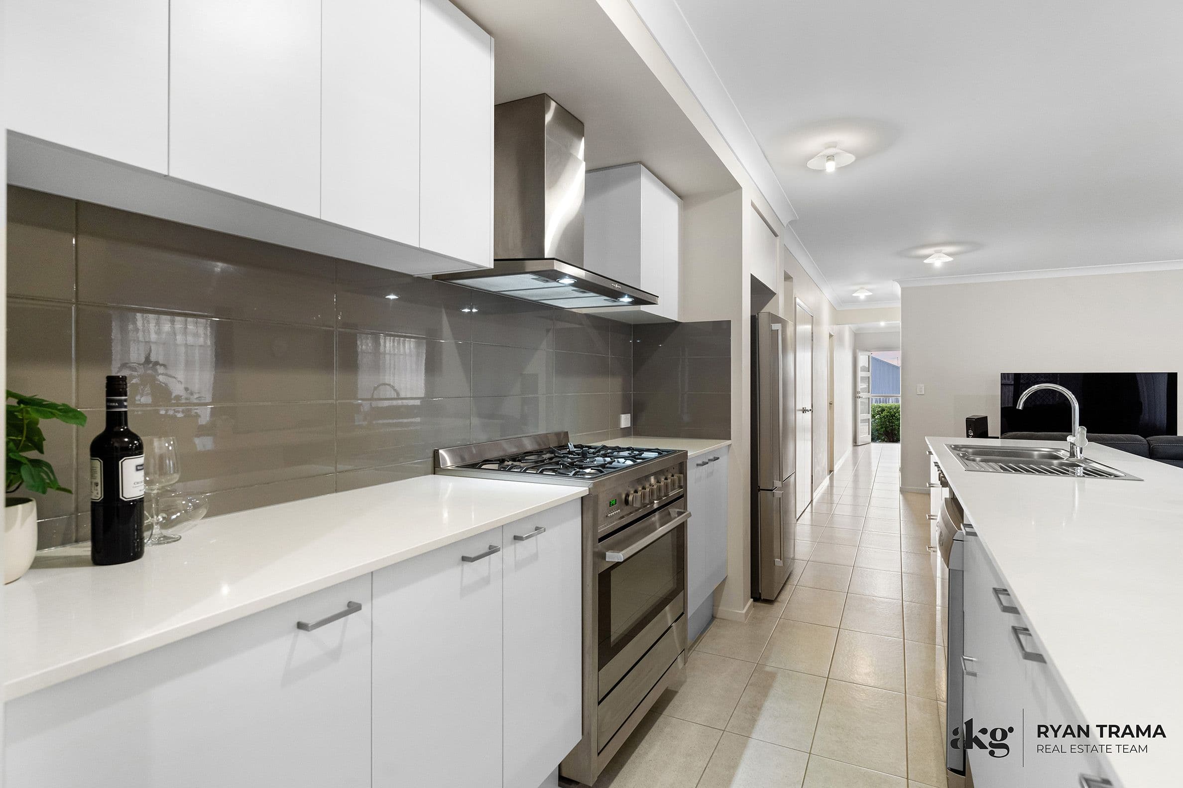 28 Mount Huntley Street, Park Ridge QLD 4125, Park Ridge - Thumbnail 3