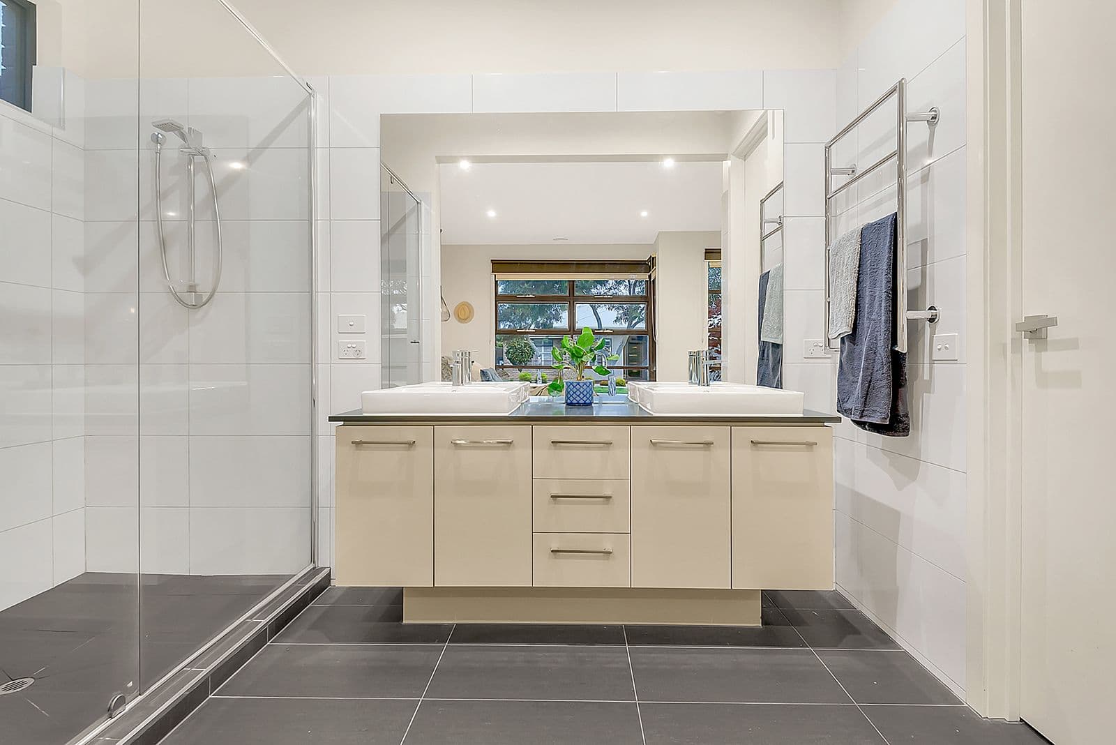 4 Hampstead Place, Craigieburn VIC 3064, Craigieburn - Thumbnail 6
