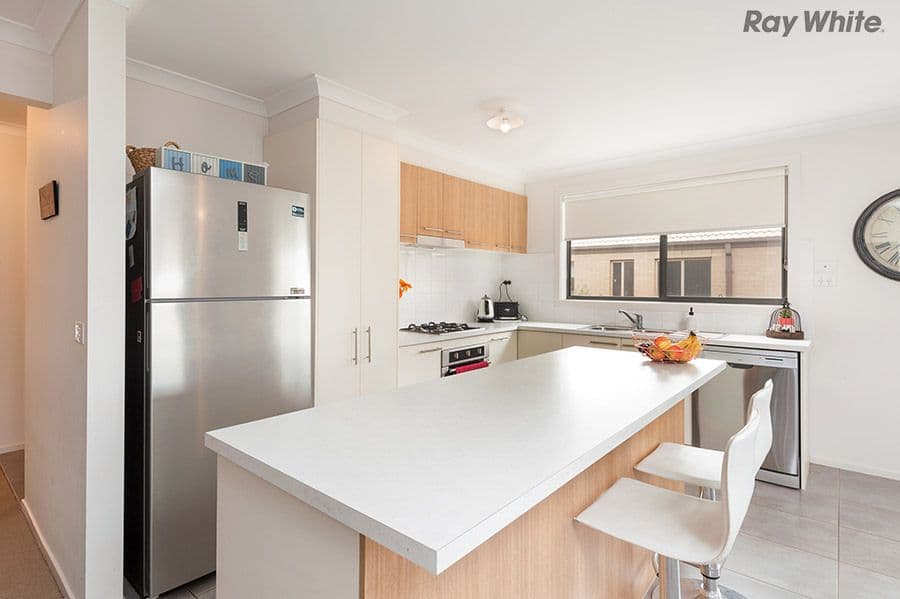 14 Waugh Street, Sunbury VIC 3429, Sunbury - Thumbnail 2