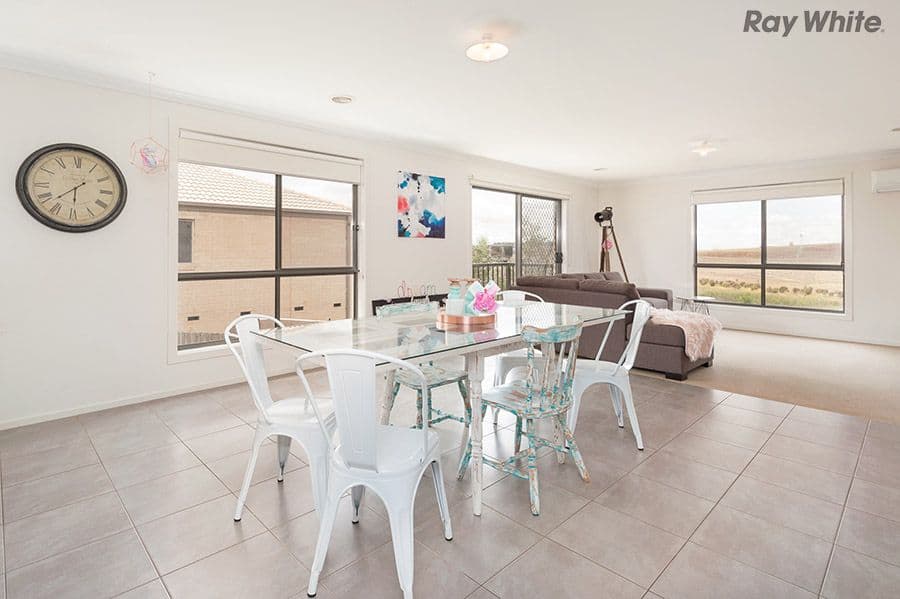 14 Waugh Street, Sunbury VIC 3429, Sunbury - Thumbnail 3