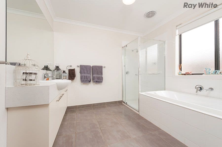 14 Waugh Street, Sunbury VIC 3429, Sunbury - Thumbnail 7