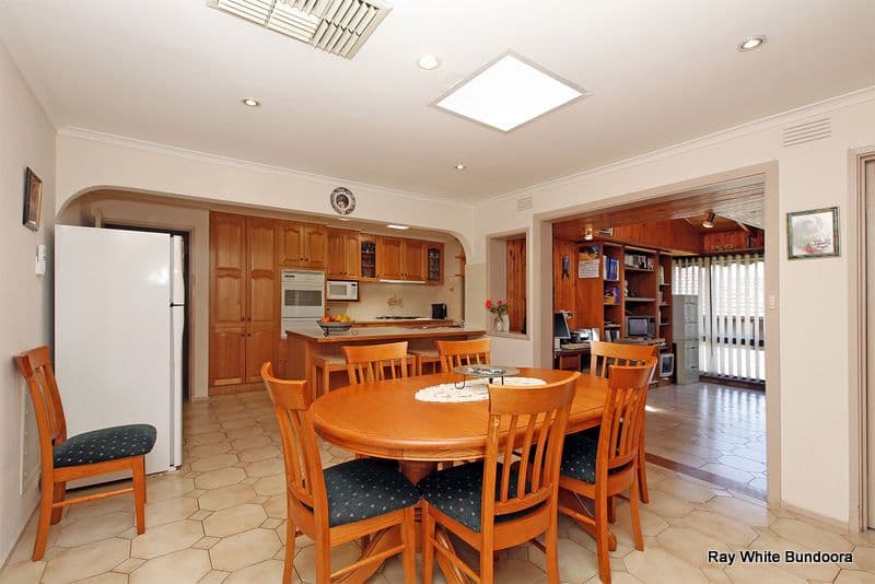 8 Hermitage Crescent, BUNDOORA VIC 3083, Bundoora - Thumbnail 4