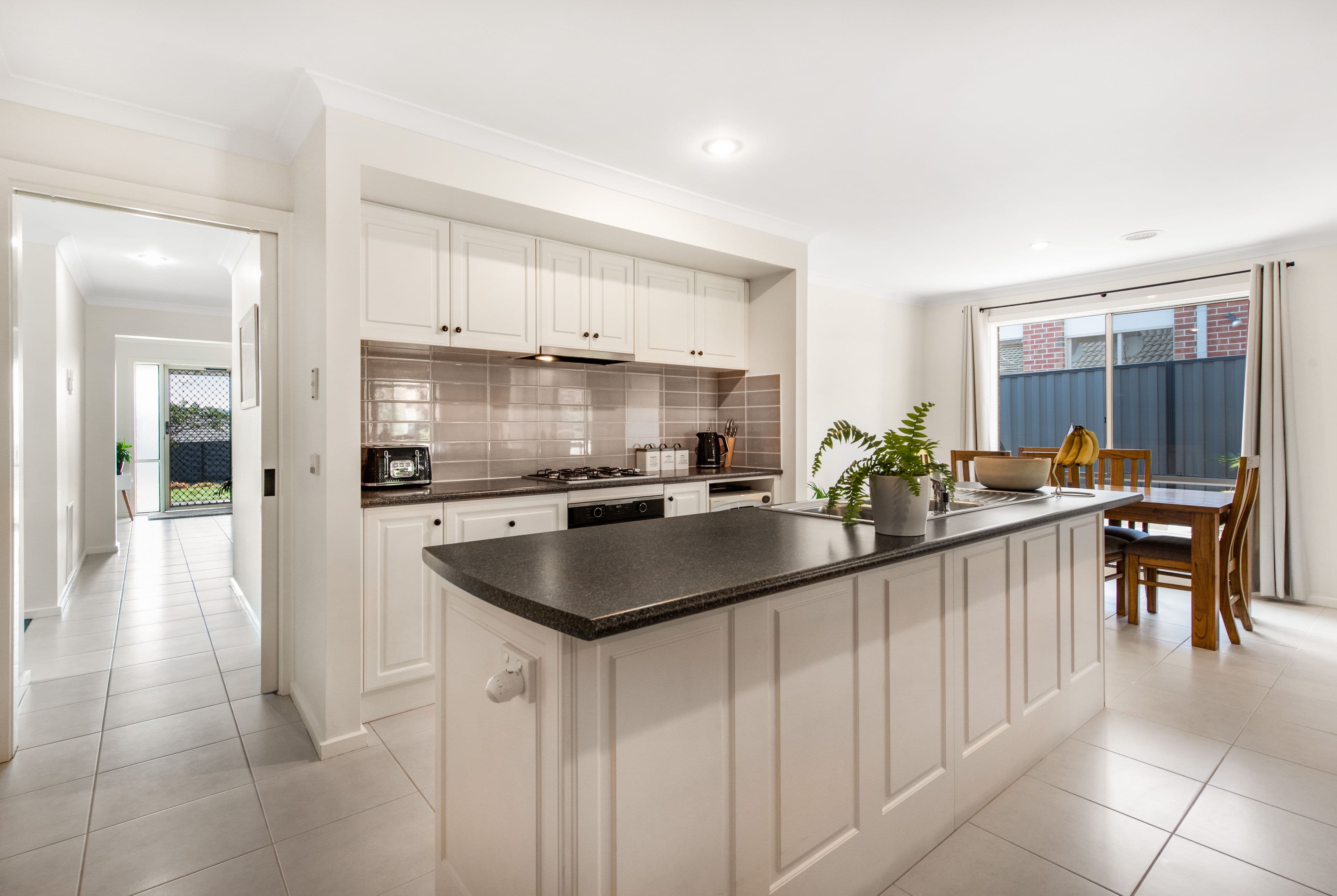 19 Caspian Chase, Pakenham VIC 3810, Pakenham - Thumbnail 3