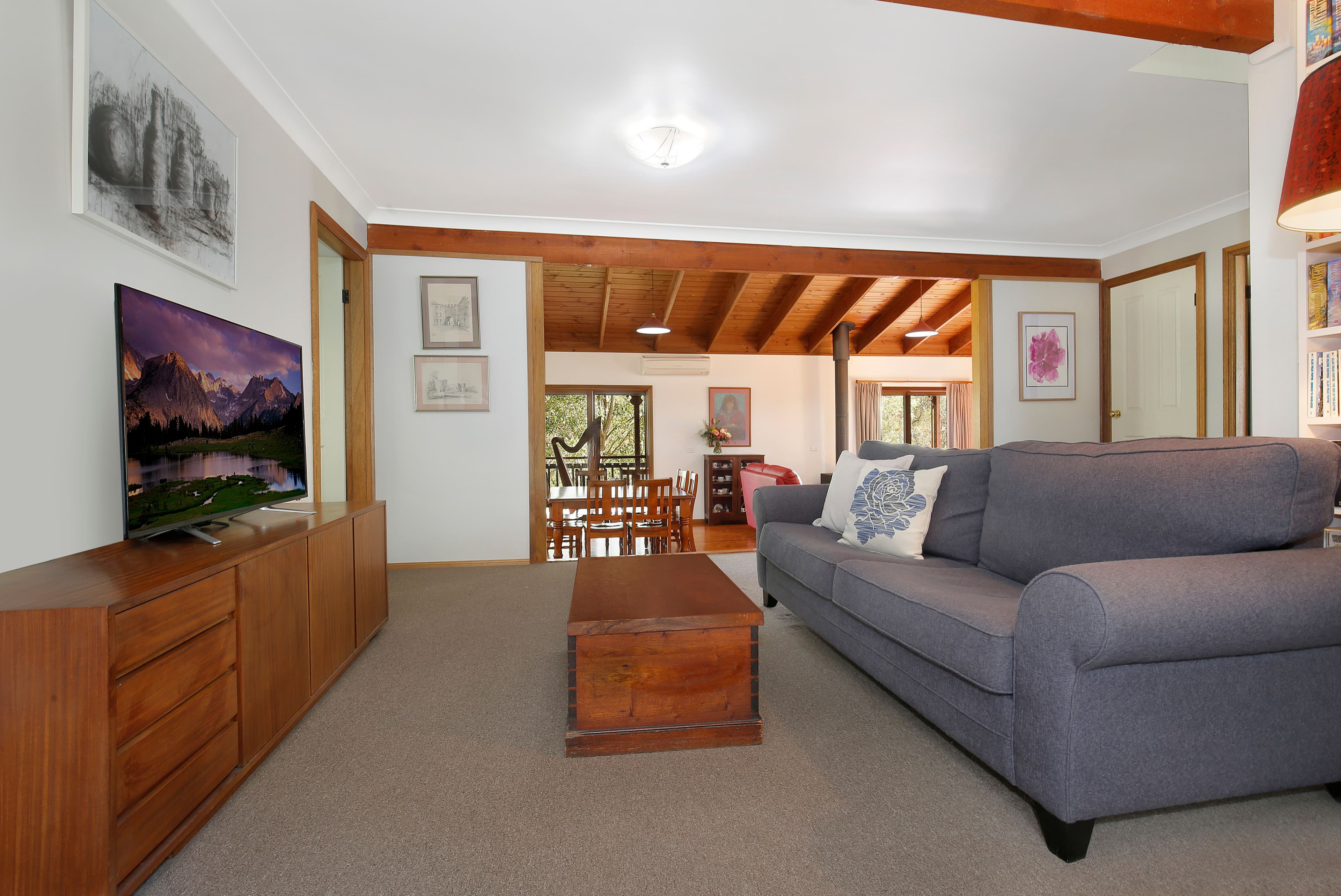 9 Jarrah Crescent, Cordeaux Heights - Thumbnail 7