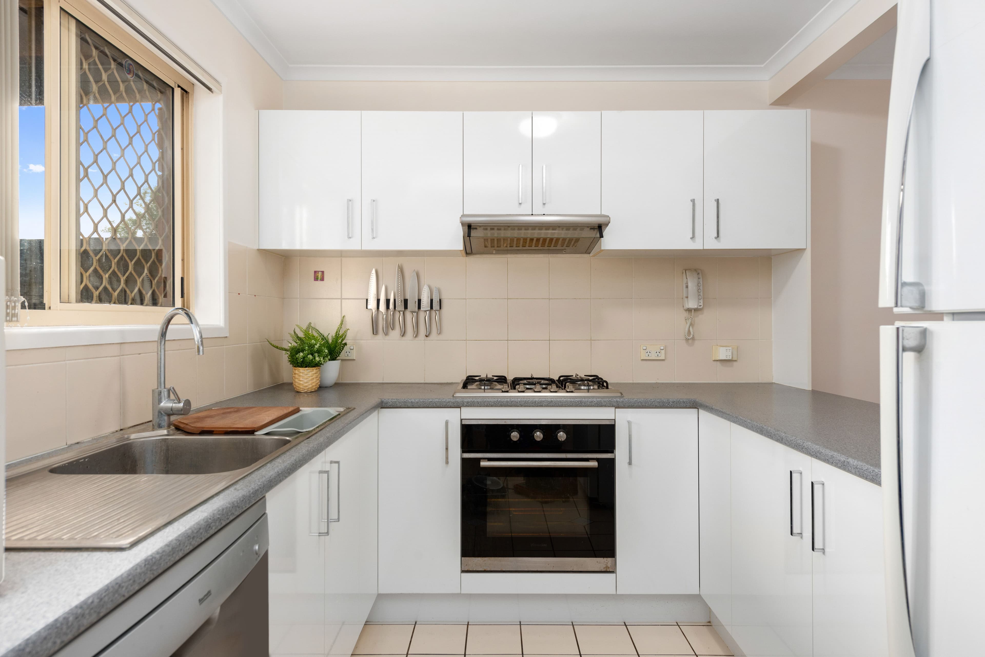 116 Meadowlands Road, Carina QLD 4152, Carina - Thumbnail 3