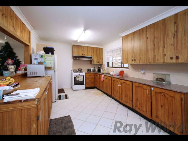 11 Hinton Street, Goodna QLD 4300, Goodna - Thumbnail 3