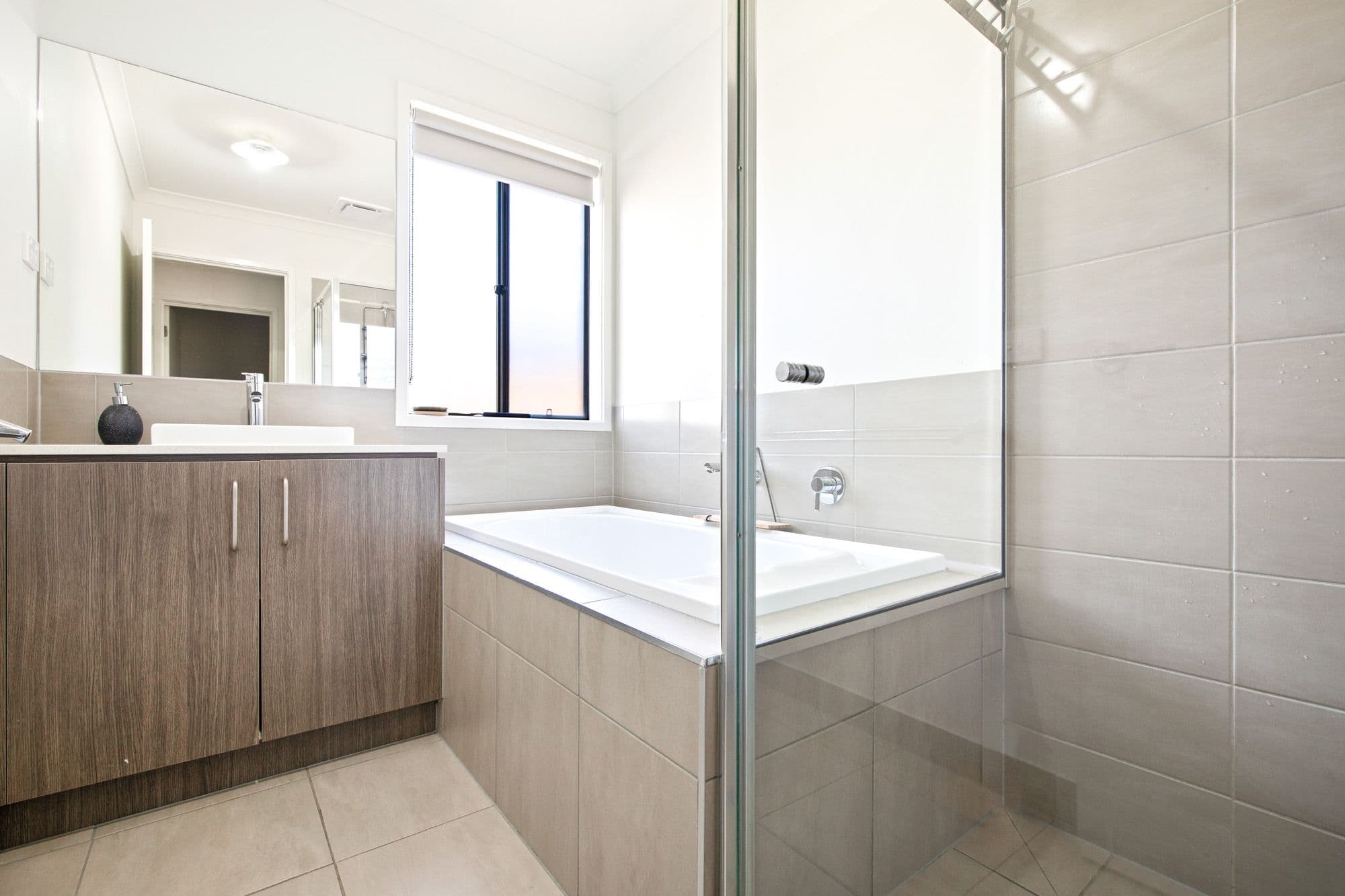 19 Tiverton Terrace, Werribee VIC 3030, Werribee - Thumbnail 5