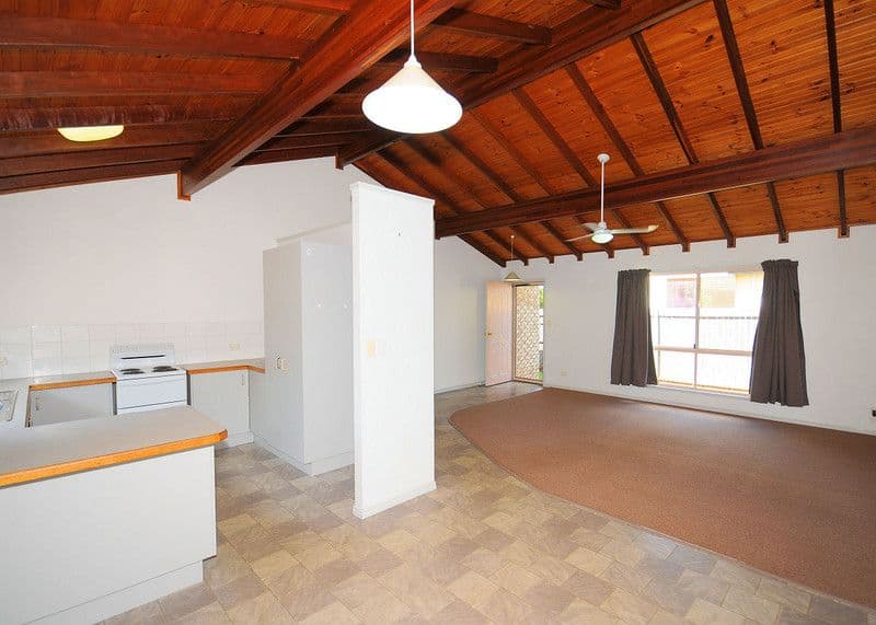 22  View Street, TORQUAY QLD 4655, Torquay - Thumbnail 6