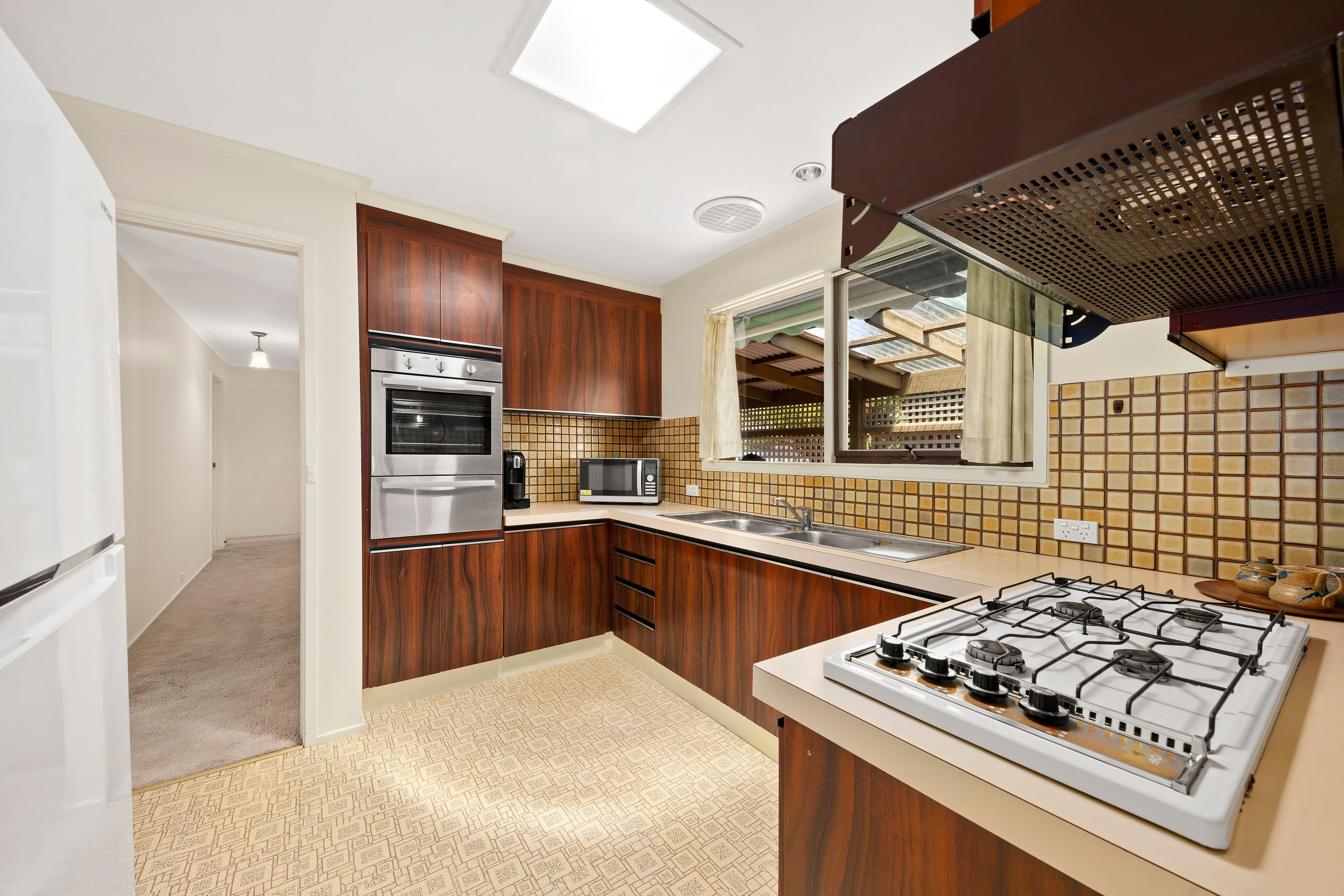 22 Hutton Avenue, Ferntree Gully VIC 3156, Ferntree Gully - Thumbnail 4