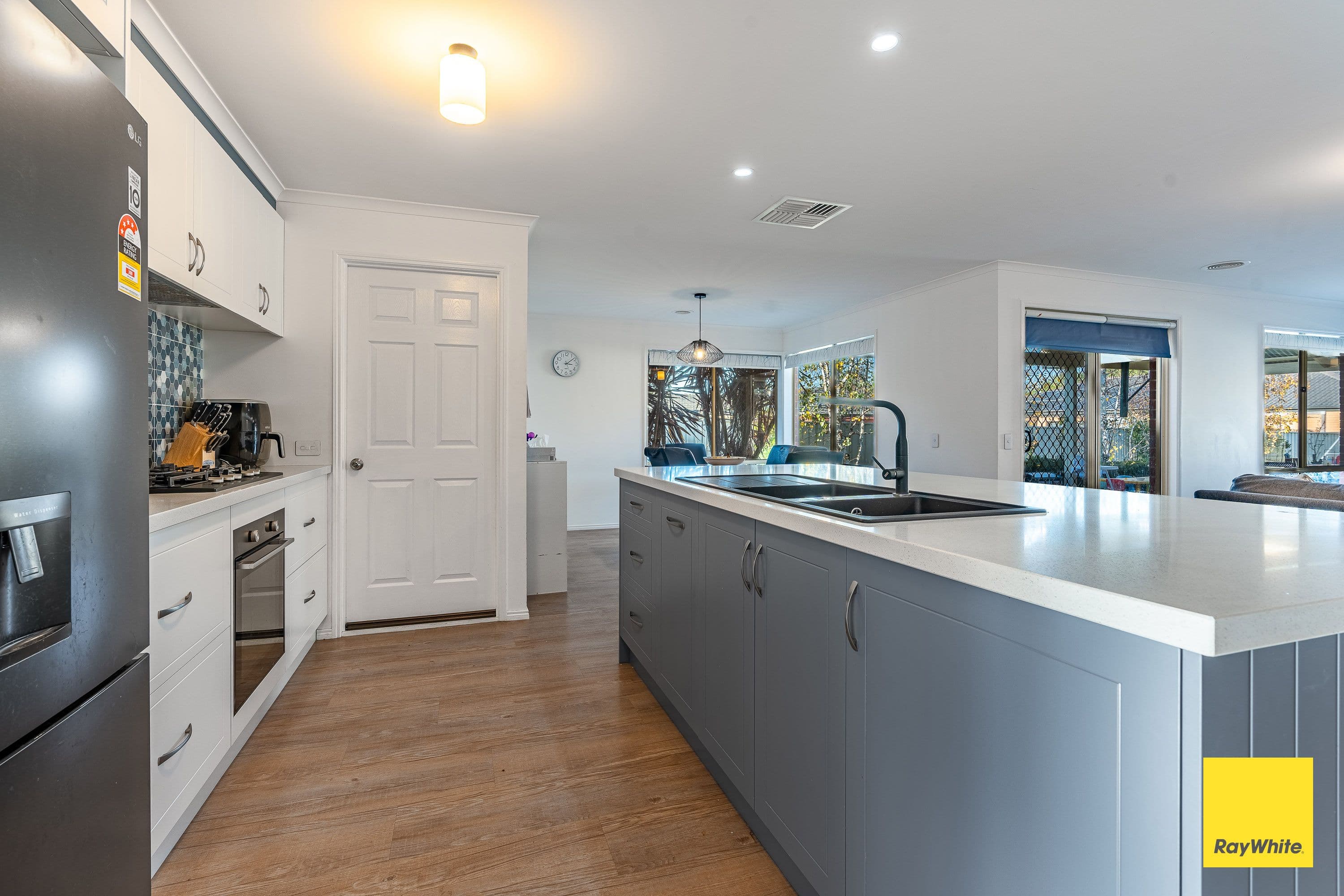 71 Arthurs Crescent, Strathfieldsaye VIC 3551, Strathfieldsaye - Thumbnail 4